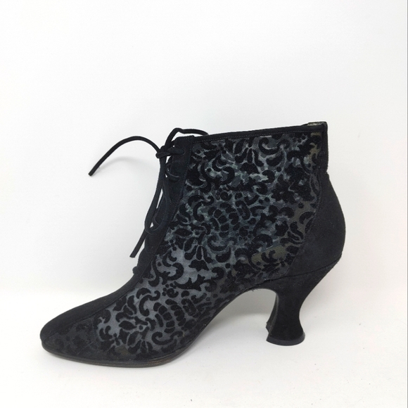 Yves Saint Laurent Vintage Lace Up Booties Size 7 - Picture 5 of 10